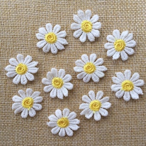 Set Of 10 Daisy Flower Sew On Embroidered Patch Appliqués Badge