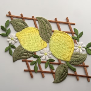 Lemon Embroidered Patch: Iron On/Sew On Appliqué (9.5cm x 11.5cm)