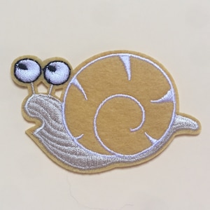 Snail Iron / Sew On Embroidered Patch Appliqués Badge