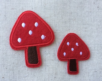 Ensemble de 2 Fer Champignon Rouge Sur Coudre Sur Patch Brodé Appliqués Badge