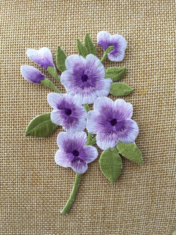 【本日限定セール❗️】PAURA PRYKE’S FLOWER SCHOOL Purple Peach Blossom Flower Iron/ Sew on Full Embroidered