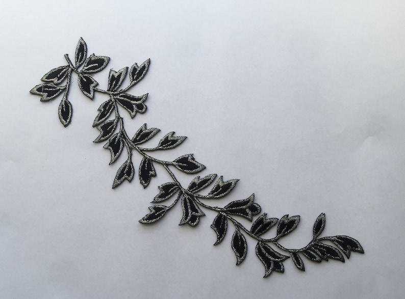 Grandes feuilles longues feuilles fer à coudre écusson brodé appliqué insigne Black silver edging
