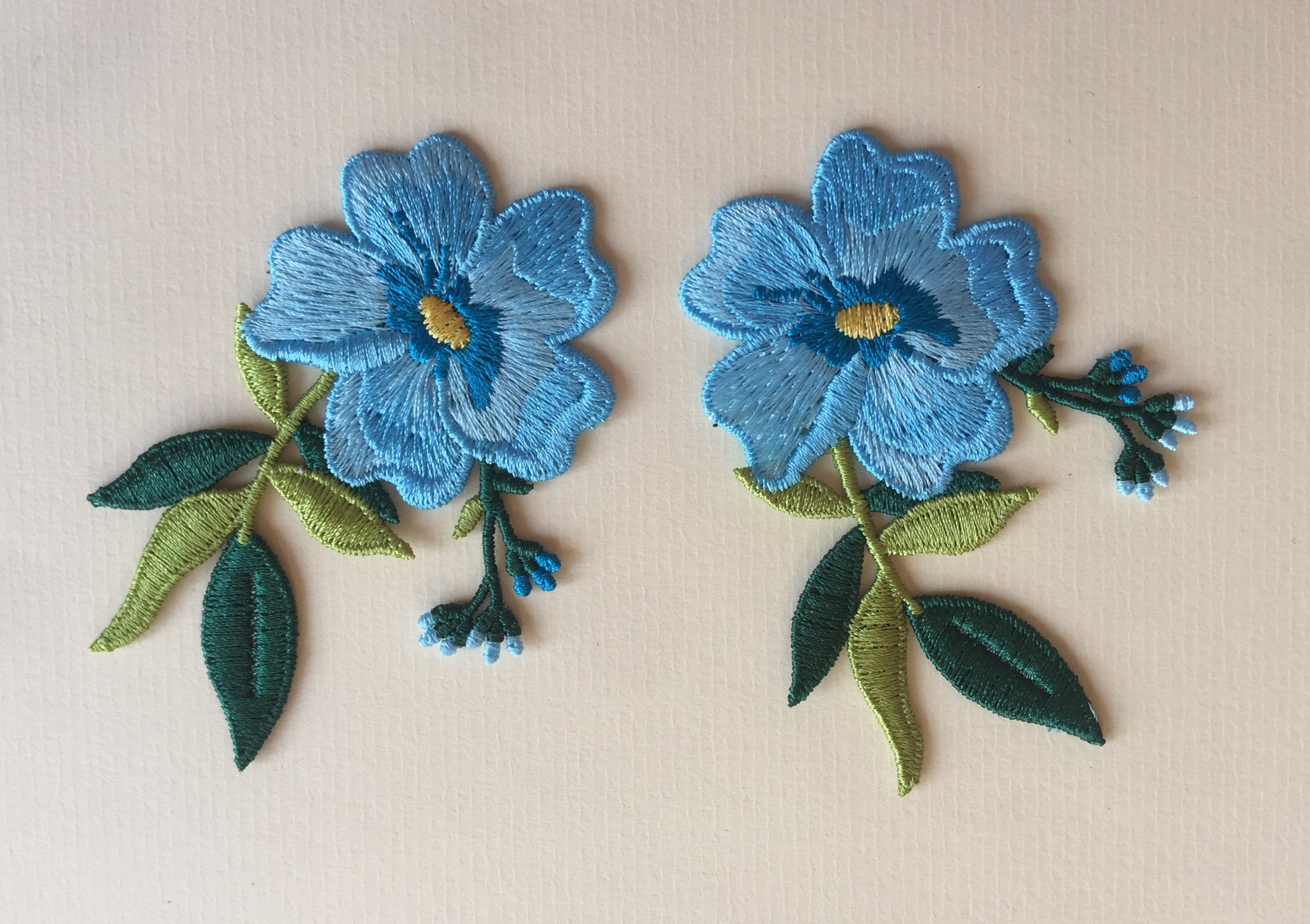 Pair of Red Blue Flower Patches Iron On Sew On Flowers Embroidered Patch  Badge