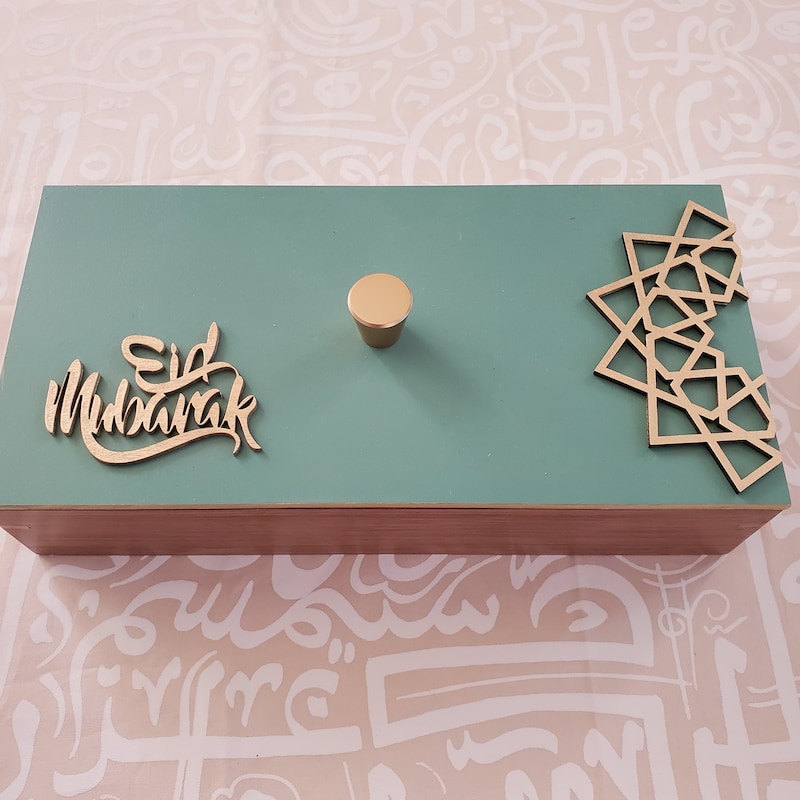 box of ramadan dessert