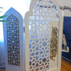Mihrab / Prayer Rug Holder image 3
