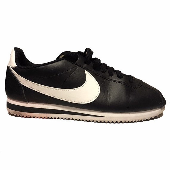 nike cortez negros