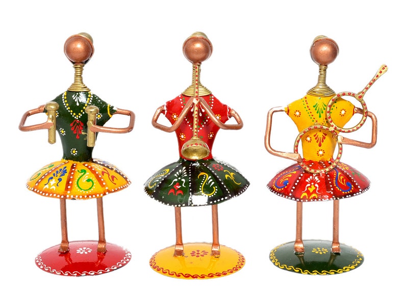 Indian Handmade Iron Painted 3 Lady Musician Showpiece Table Top Home /& Table Decor