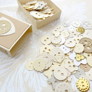 Streichholzschachteln mit niedlichen kleinen Stanzteile, Knöpfe, Schnurrbärte, für Scrapbooking, Journaling, Kartengestaltung, Brieffreundschaften, Basteln, Zubehör