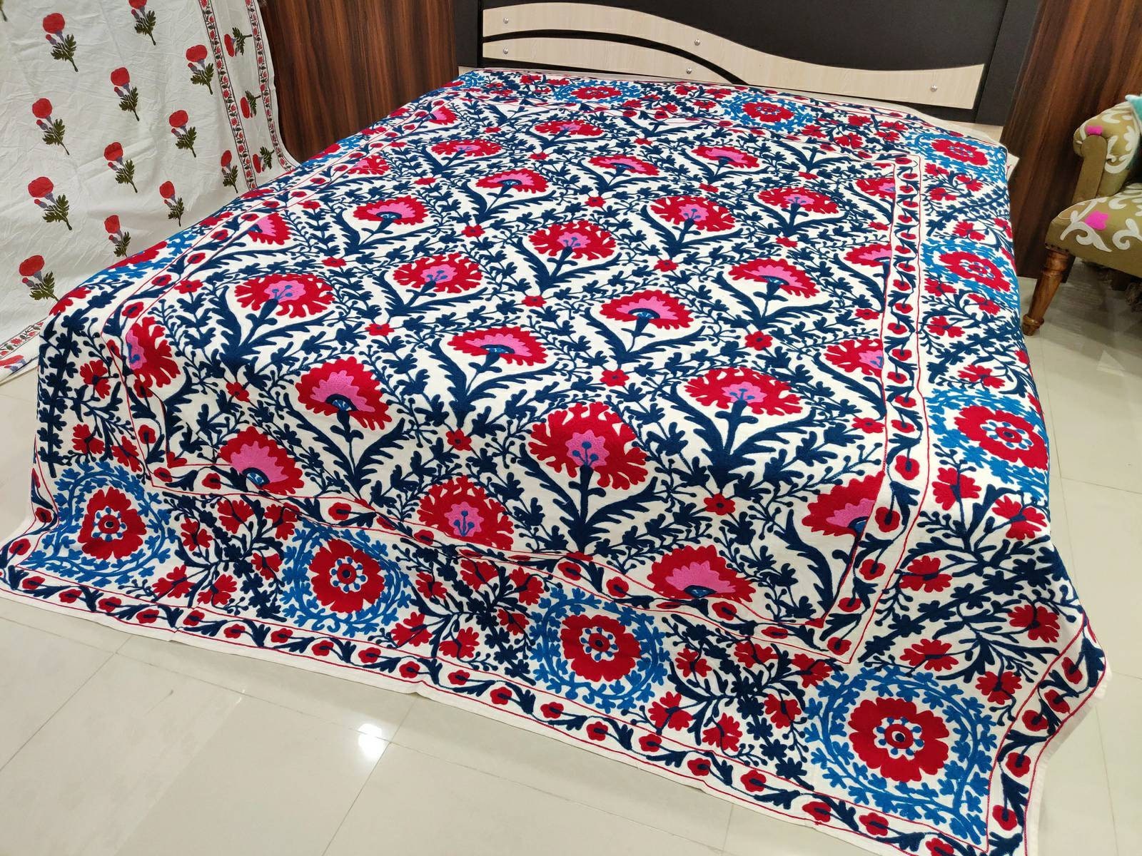 Suzani handmade Uzbekistan Tablecloth Wall Hanging Suzani Bedspread Bed Cover Bright Suzani Bed sheet Bohemian Christmas Decor