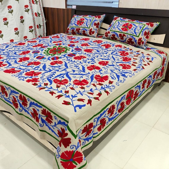 Suzani handmade Uzbekistan Tablecloth Wall Hanging Suzani Bedspread Bed Cover Bright Suzani Bed sheet Bohemian Christmas Decor