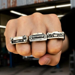 Anillo parrilla de coche artesanal en plata de ley para amantes del motor y coches clásicos – inspiración classic y muscle car
