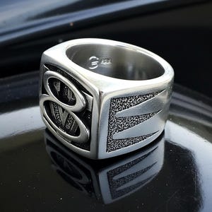 Anillo V8 | Plata 925 | Sello | Hecho a mano | Hot Rod | grabado scallops, joya muscle car, regalo amantes de autos