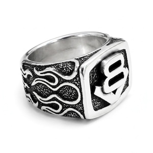 Anillo V8 Plata 925 Hombre | Anillo Sello Biker Llamas | Joyería Muscle Car USA | Accesorio Motor V8 | Anillo Statement Hombre