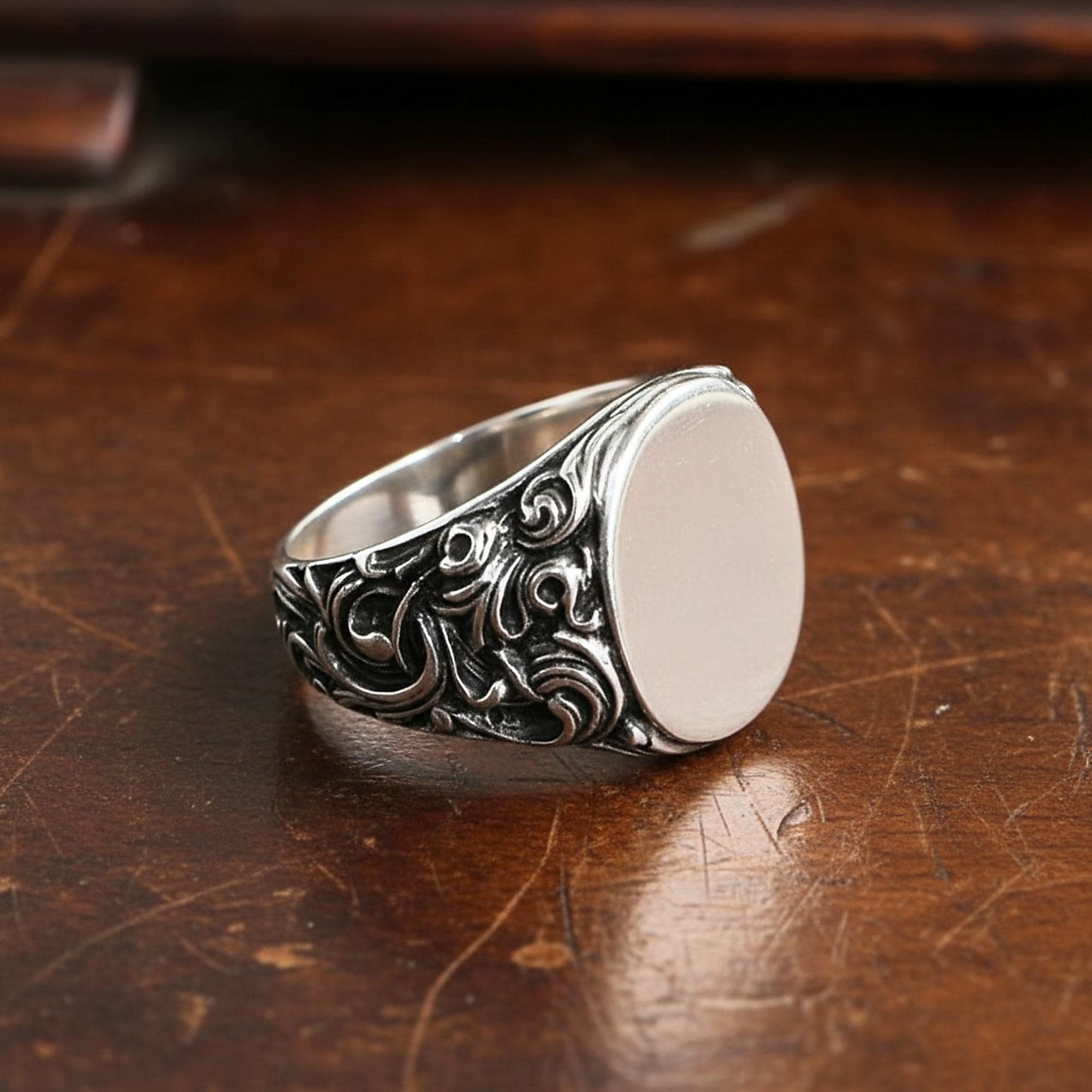 Bague Homme Chevalière En Argent 925 Rhodié - Baroque, Gravure, Neuf Avec étiquettes