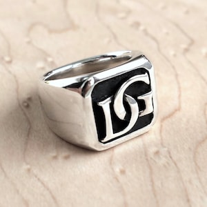Anillo con monograma hecho a mano | Anillo de sello para hombre plata | Anillo inicial hecho a mano | Joyas Iniciales | Anillo de letra | Joyas para hombre 925