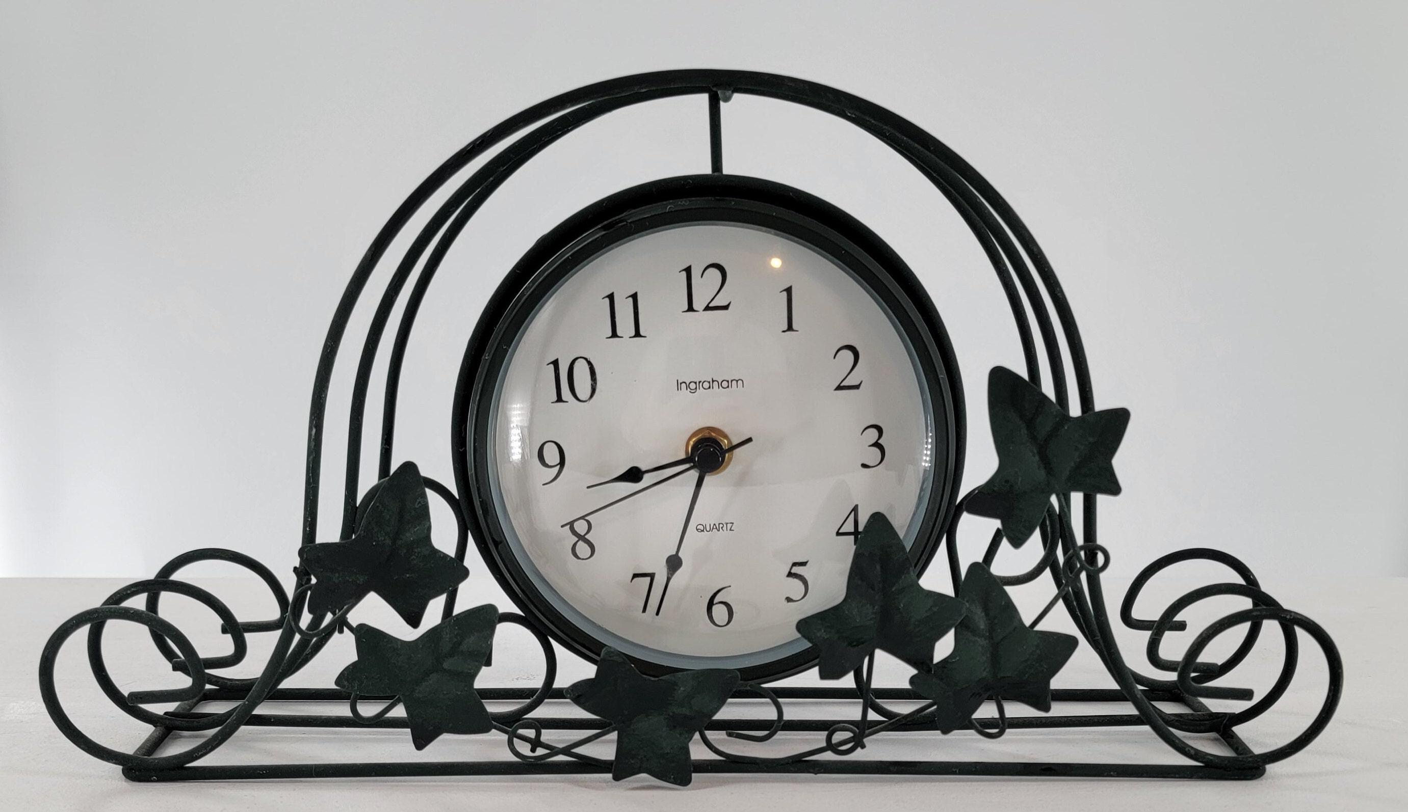 Ingraham Quartz Mantel Clock Metal Scroll Wire Frame With Green Ivy