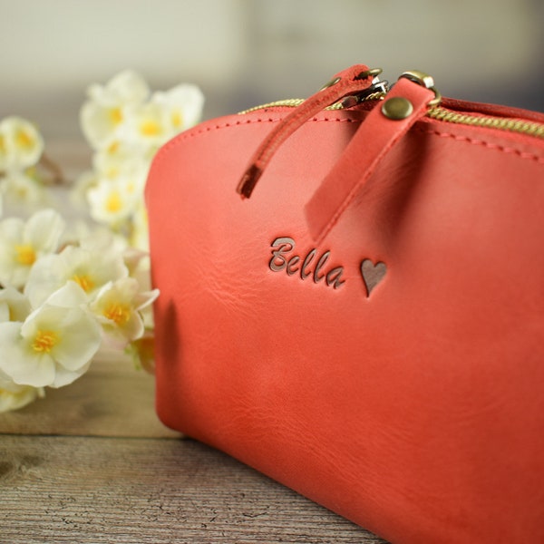 Leather makeup bag/Personalized Bridesmaid gift