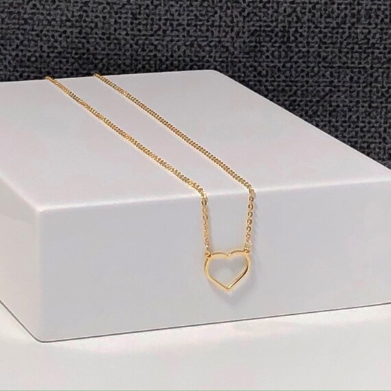 Delicate heart necklace outlet
