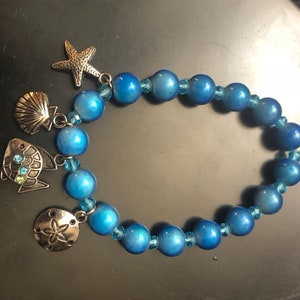 Beach Blue Beaded Bracelet (variation)