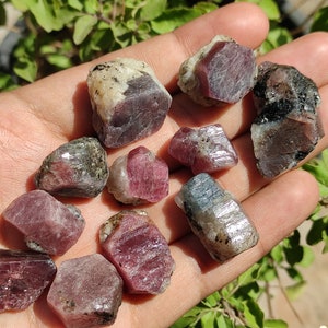 Corundum Sapphire rough crystals - watermelon ruby sapphire rough - natural ruby sapphire rough from madagascar - blood sapphire crystals