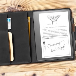 Capa de couro personalizada feita à mão para Kindle Scribe 2024/2022 Amazon Fire Max 11 Fire HD 10, com bolso para telefone e suporte para caneta.