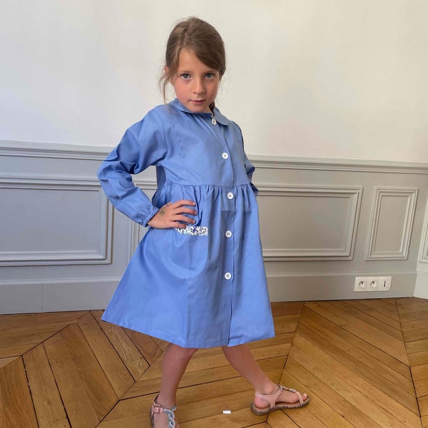 Blouse tablier d'école Violette bleu-ciel personnalisée