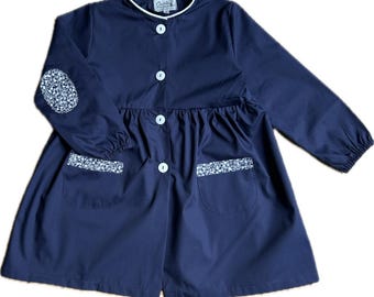 Blouse tablier d’école Violette bleu marine personnalisée