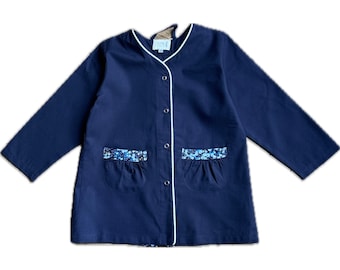 Blouse tablier d’école Inès bleu marine personnalisée