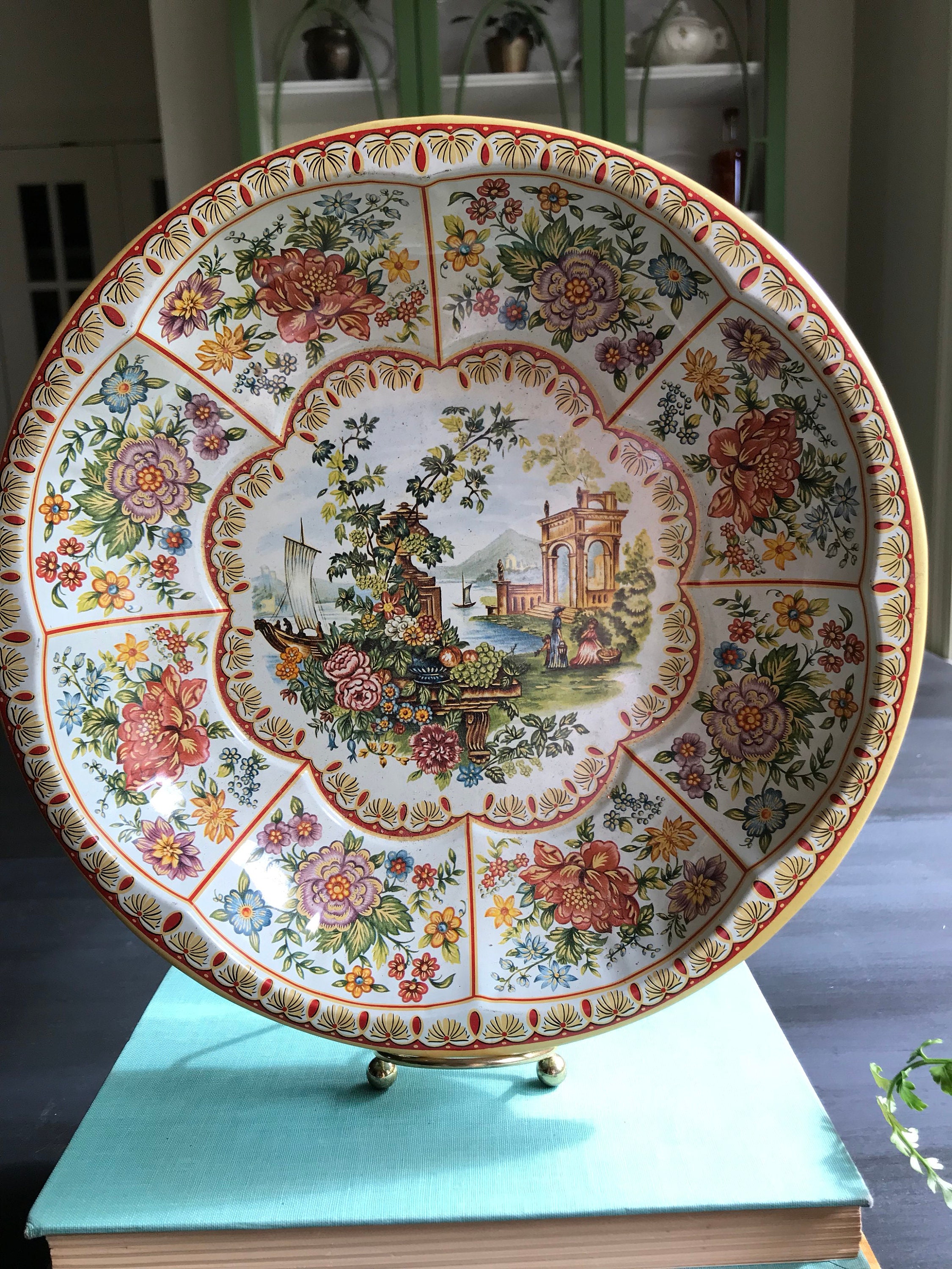 Vintage Daher Decorated Ware platter
