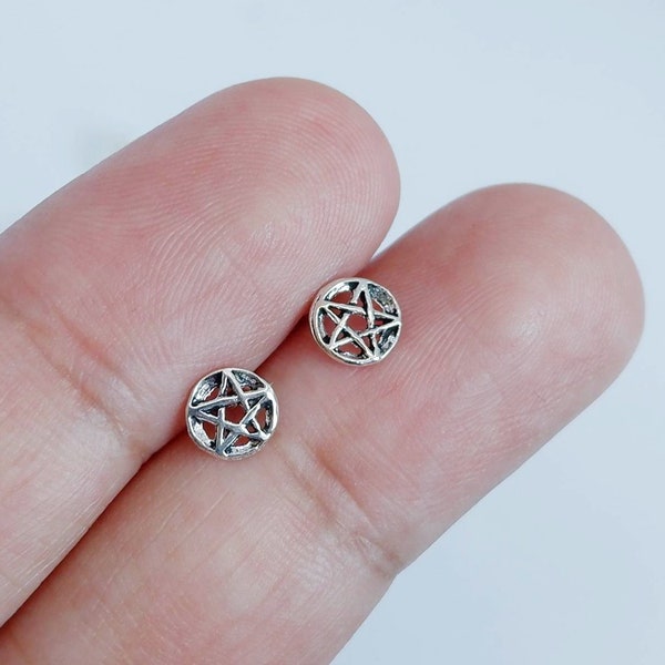 925 Sterling Silver Tiny Pentagram Pentacle Star Wiccan Stud Earrings - Gothic Post Earrings - Cartilage Tragus Helix Second Hole Piercing