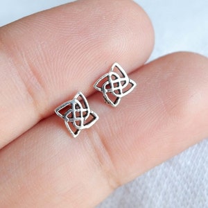 925 Sterling Silber Keltische Knoten Ohrstecker - Kleiner keltischer Knoten - Infinity Knoten - Sterling Silber - Keltischer Schmuck - Schottische Ohrringe