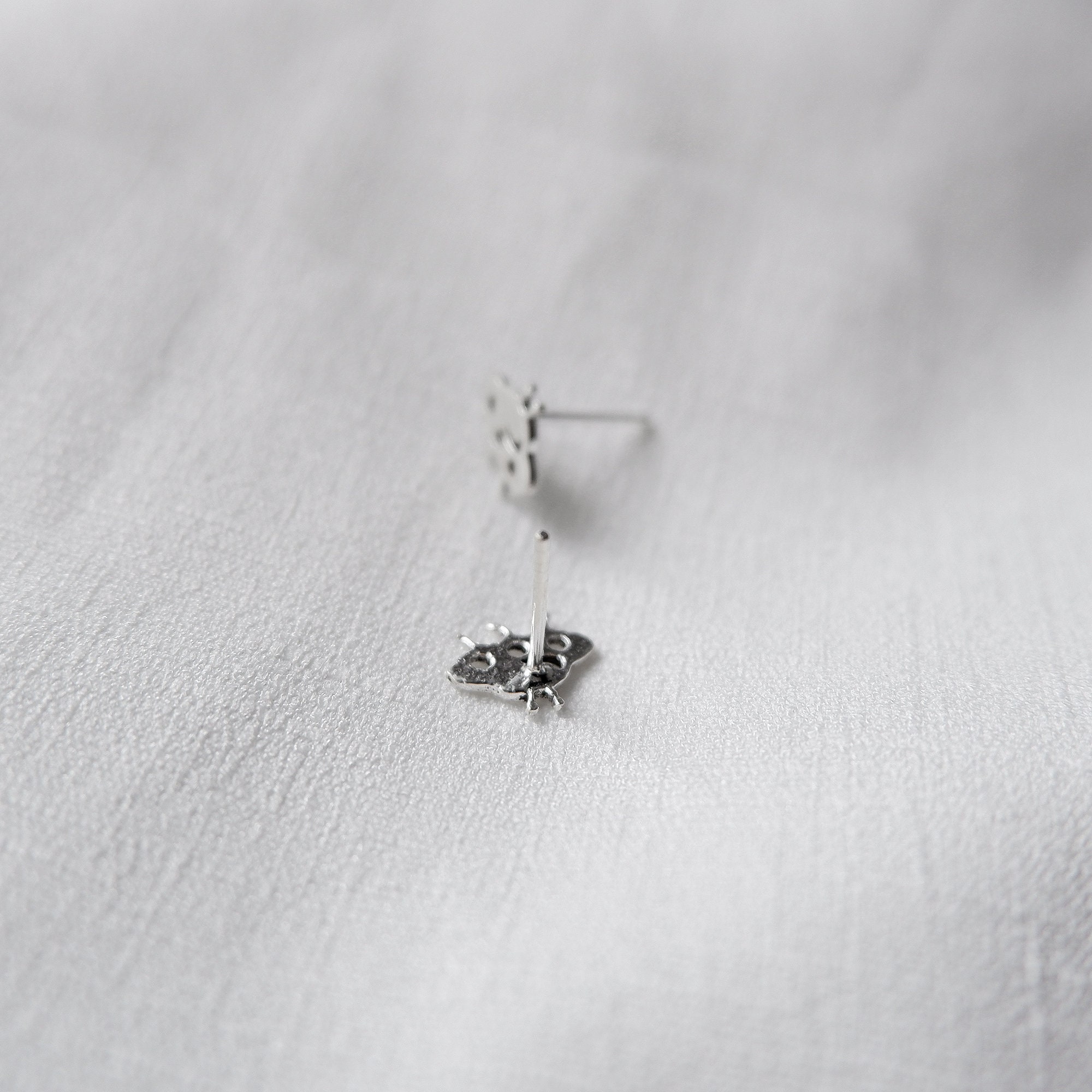 UFO Stud Earrings 925 Sterling Silver SciFi Alien Earrings Etsy