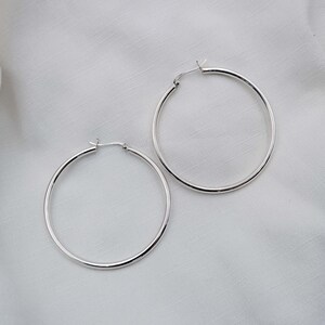 Orecchini A Cerchio In Argento Sterling 925 – Modello Classico Da 16 Mm, Con Mezza Cerniera, Per Uso Quotidiano