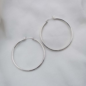 Orecchini A Cerchio In Argento Sterling 925 – Modello Classico Da 16 Mm, Con Mezza Cerniera, Per Uso Quotidiano