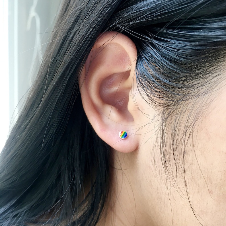 IS TRAGUS PIERCING GAY is tragus piercing gay