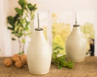 Ceramic oil bottle, handmade olive oil bottle, Oil dispenser cruet, housewarming gift, wedding gift