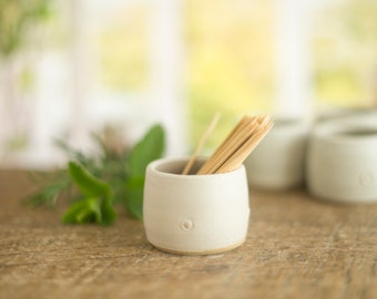 Cocktail stick pot