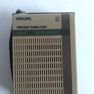 Philips D1036 Retro Portable Radio Medium wave Radio Vintage audio Old times Collectible image 2