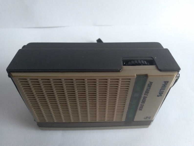 Philips D1036 Retro Portable Radio Medium wave Radio Vintage audio Old times Collectible image 5