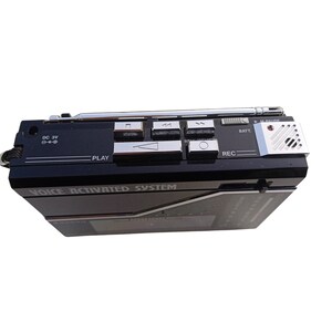 sanyo-m1790f-compact-radio-cassette-recorder-and-player-portable