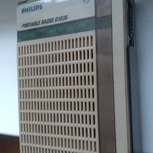 Philips D1036 Retro Portable Radio Medium wave Radio Vintage audio Old times Collectible image 9