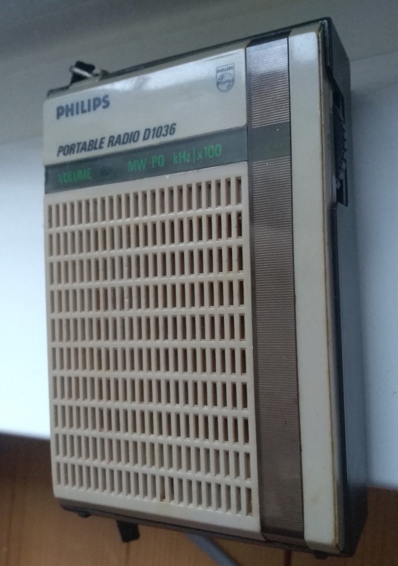 Philips D1036 Retro Portable Radio Medium wave Radio Vintage audio Old times Collectible image 9