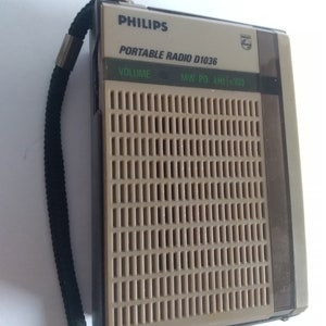 Philips D1036 Retro Portable Radio Medium wave Radio Vintage audio Old times Collectible image 7