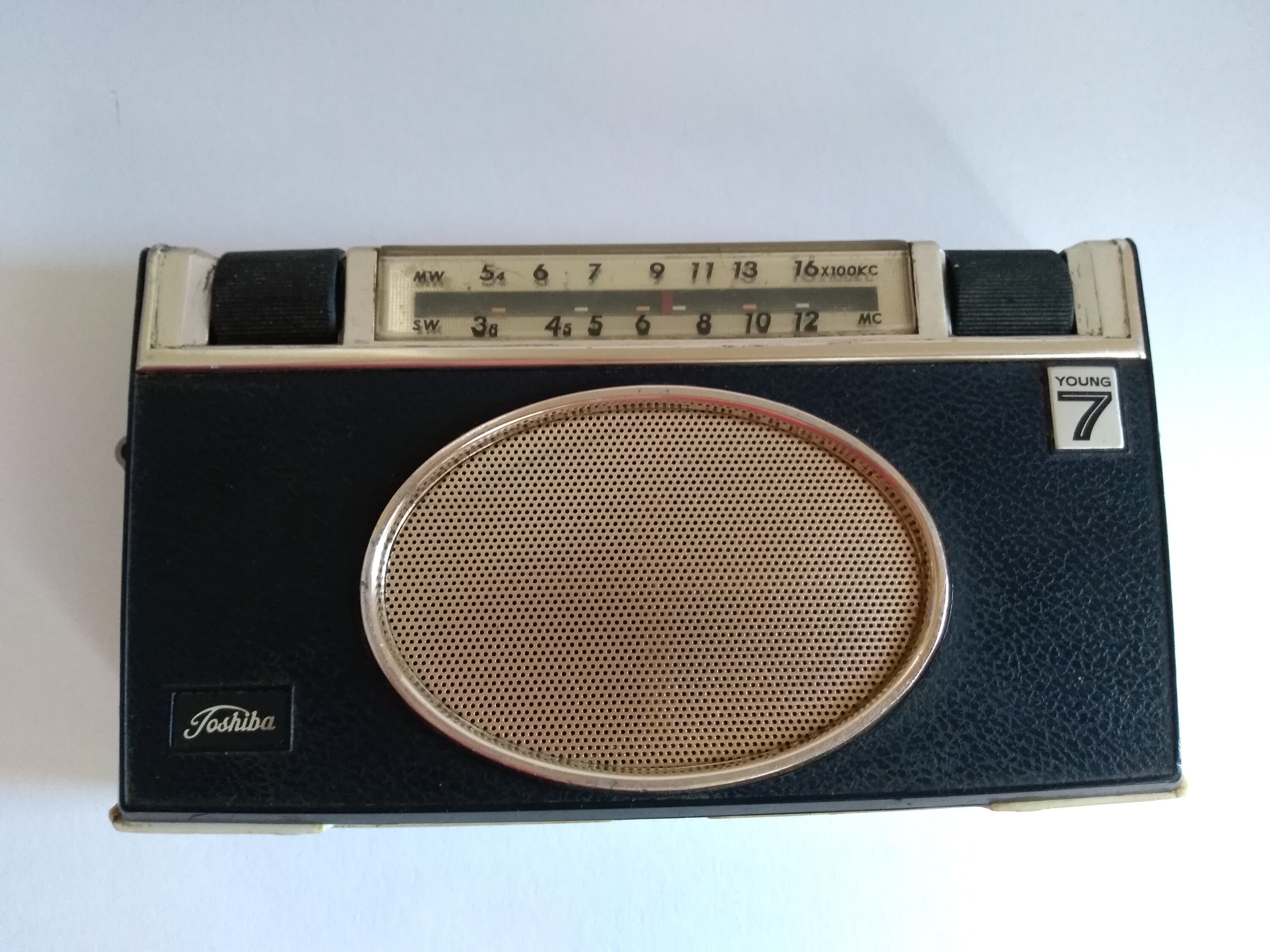 東芝TOSHIBAヤングセブンYOUNG7トランジスタラジオRADIO昭和レトロ