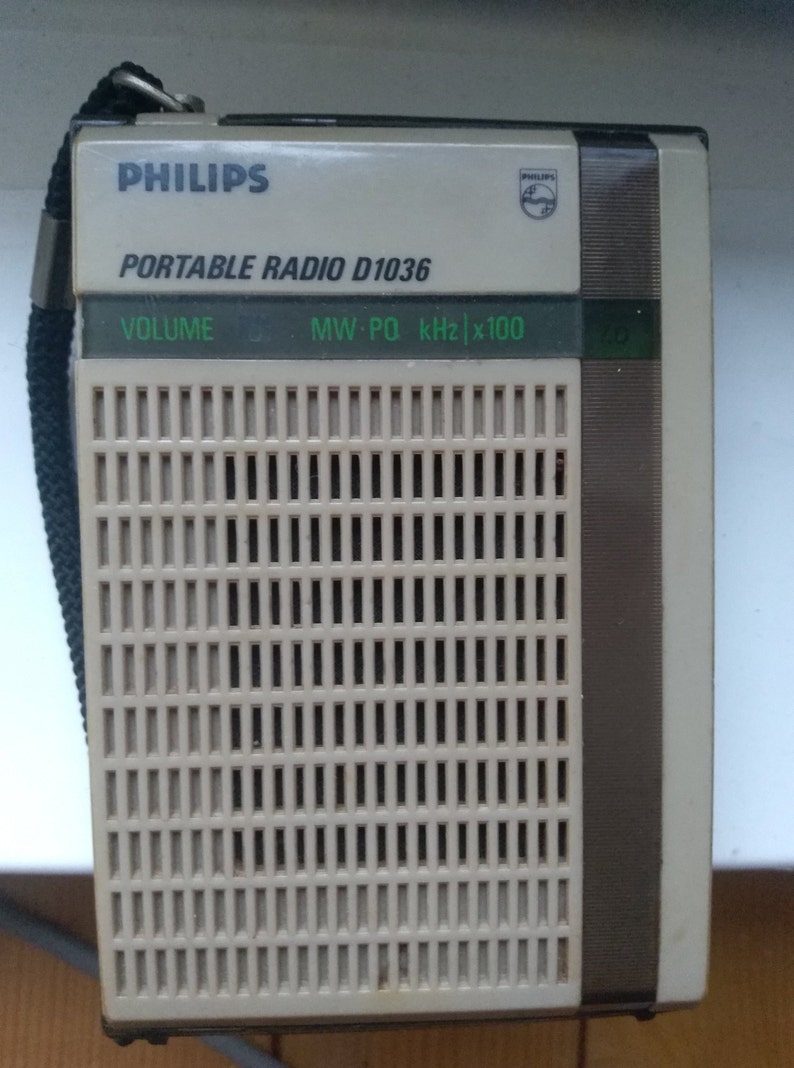 Philips D1036 Retro Portable Radio Medium wave Radio Vintage audio Old times Collectible image 3