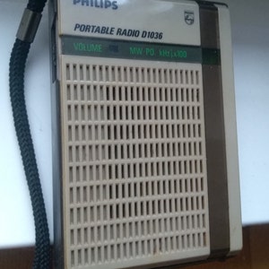 Philips D1036 Retro Portable Radio Medium wave Radio Vintage audio Old times Collectible image 10