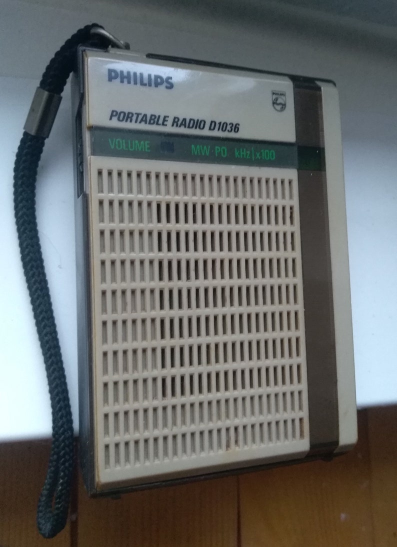 Philips D1036 Retro Portable Radio Medium wave Radio Vintage audio Old times Collectible image 10