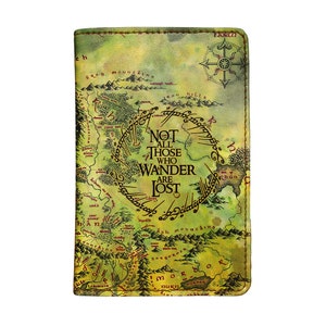 PicasaTravel Kunstleder Passport Covers Passhalter für Reisen Name angepasst Nicht alle, die wandern, sind verloren Magie Halloween #2