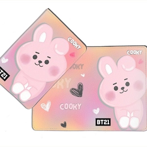 Capas de passaporte de couro sintético PicasaTravel (porta-passaporte) para viagens [nome personalizado] Mascote fofo do exército K-pop BTS Bangtan
