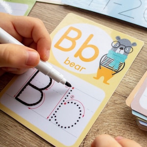 Alphabet-Laufkarten: Tiere unter dem Thema Alphabet Flashcards für Home School Curriculum. Homeschooling Vorschule Kindergarten Printables.